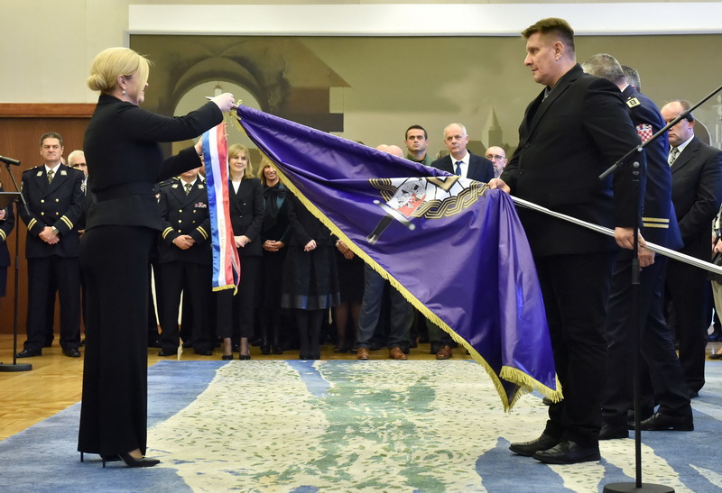 Policijska postaja Petrinja odlikovana Redom Nikole Šubića Zrinskog Policijska postaja Petrinja odlikovana Redom Nikole Šubića Zrinskog