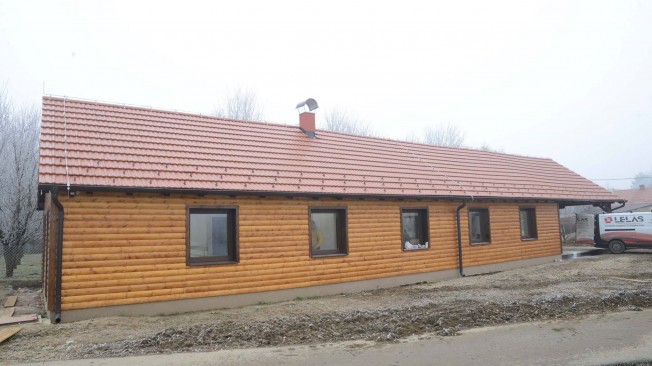 Ribička kuća pred dovršetkom Ribička kuća pred dovršetkom