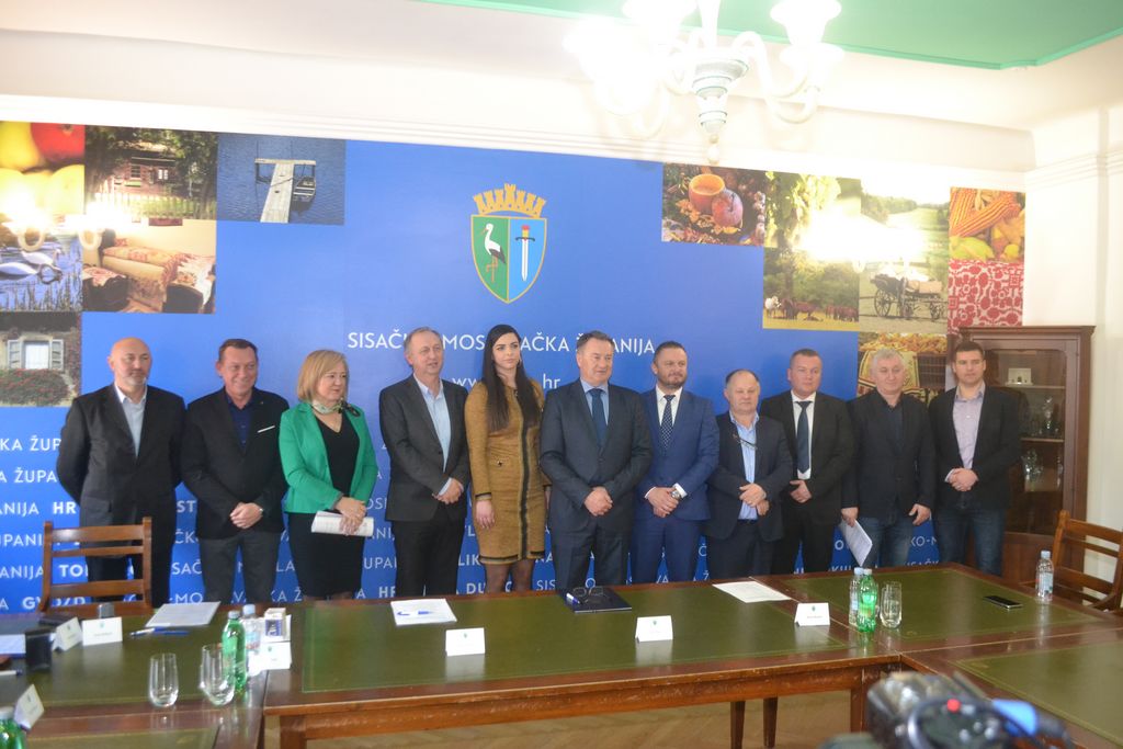 Nastavljaju se izvanredna održavanja cesta diljem županije Nastavljaju se izvanredna održavanja cesta diljem županije