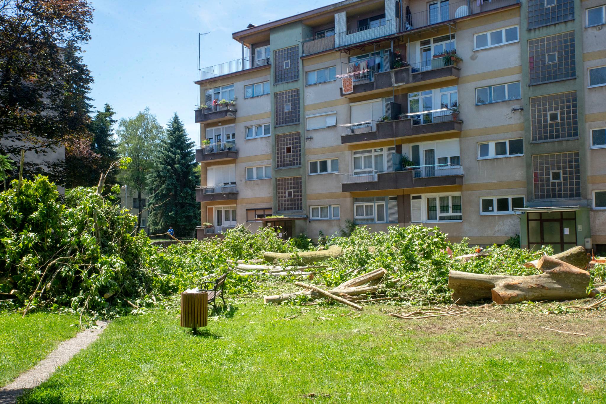 Započelo je uređenje Trga hrvatskih branitelja Započelo je uređenje Trga hrvatskih branitelja