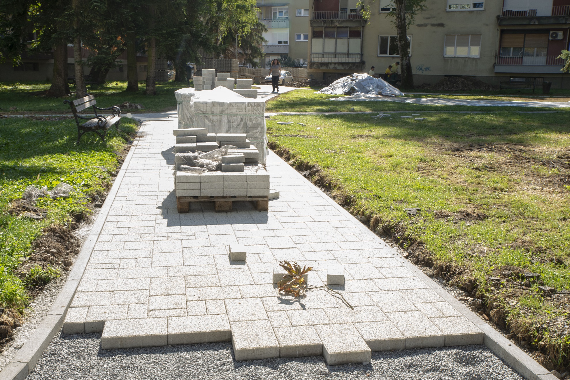 Uređuje se Trg hrvatskih branitelja Uređuje se Trg hrvatskih branitelja