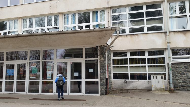 Ugrađeno dizalo u OŠ Ivana Kukuljevića Ugrađeno dizalo u OŠ Ivana Kukuljevića