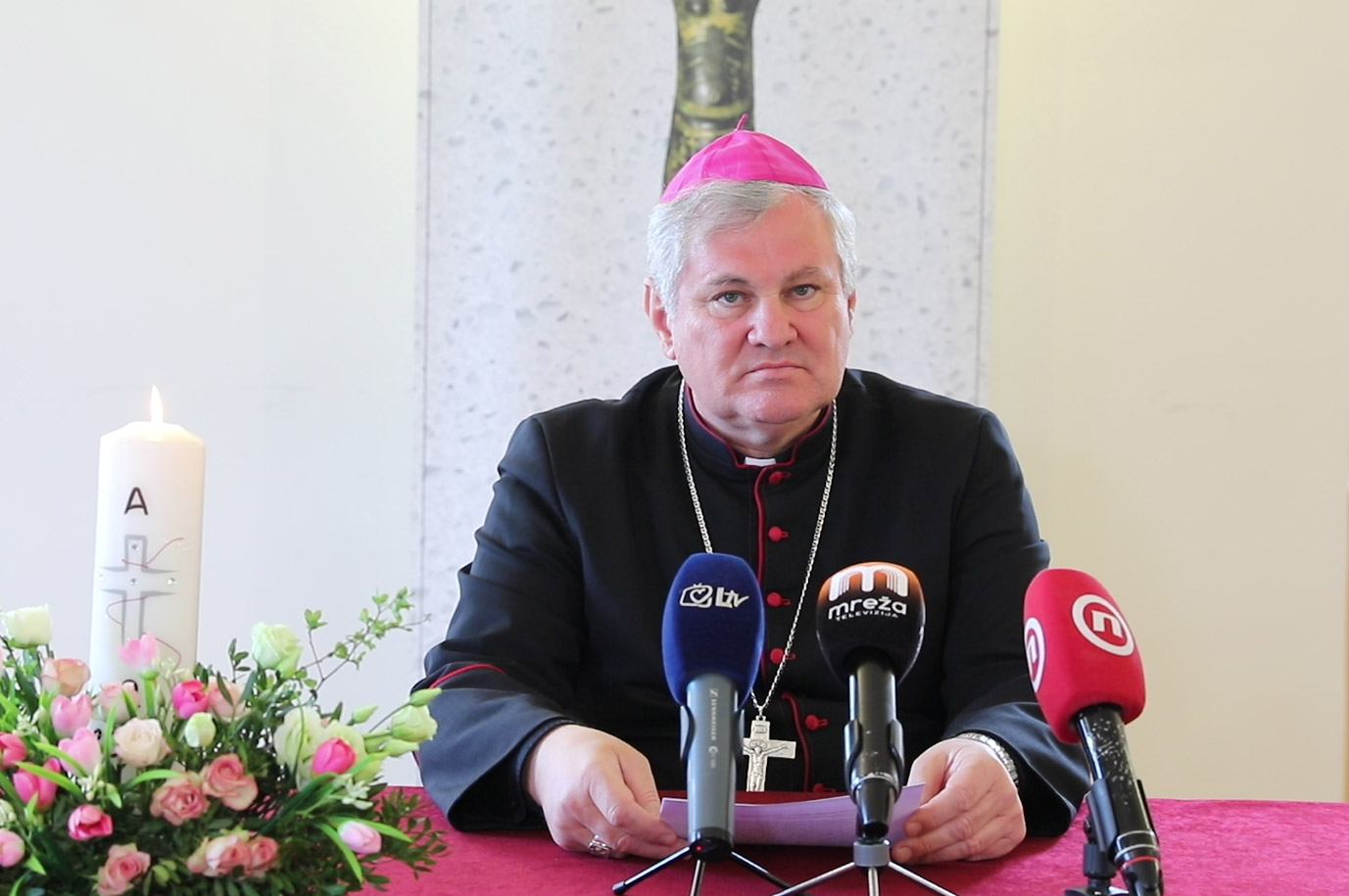 Sisački biskup uputio zahvalu i uskrsnu čestitku svim donatorima i volonterima Sisački biskup uputio zahvalu i uskrsnu čestitku svim donatorima i volonterima
