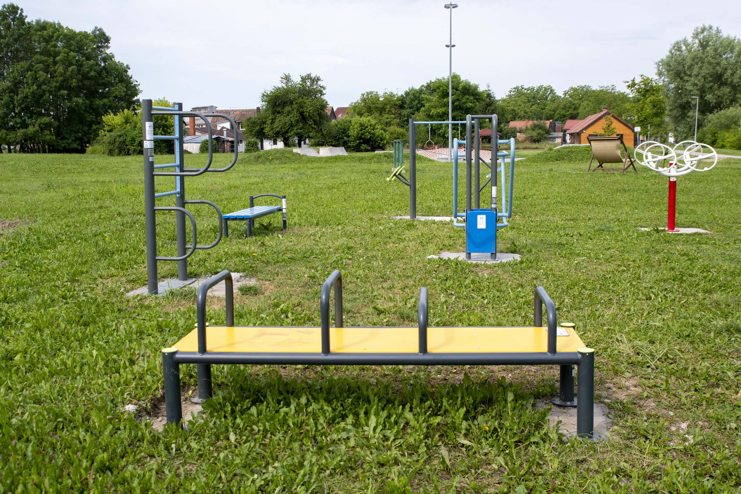 Na Ciglanskoj grabi označena hodačka staza te uređeno dječje igralište i vježbalište Na Ciglanskoj grabi označena hodačka staza te uređeno dječje igralište i vježbalište