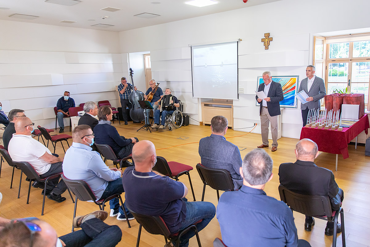 Obilježeno 30 godina Regate sv. Kvirina Obilježeno 30 godina Regate sv. Kvirina