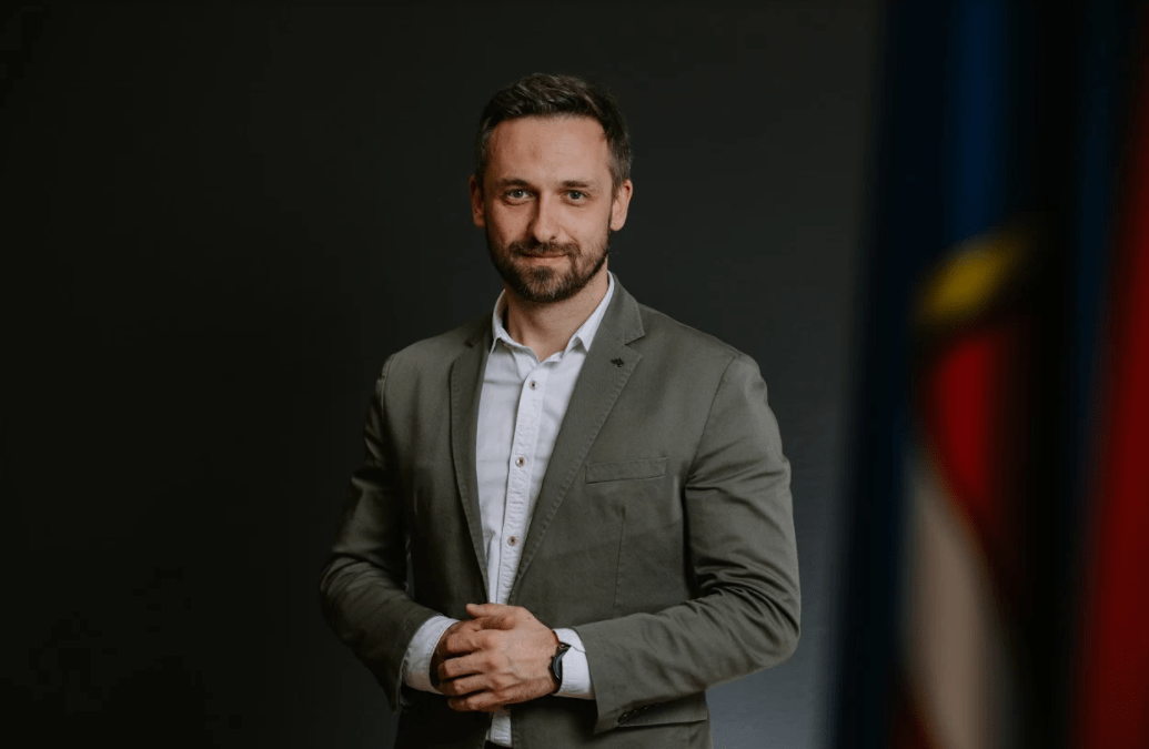 Ivana Celjaka u Saboru mijenja gradonačelnik Novske Marin Piletić Ivana Celjaka u Saboru mijenja gradonačelnik Novske Marin Piletić
