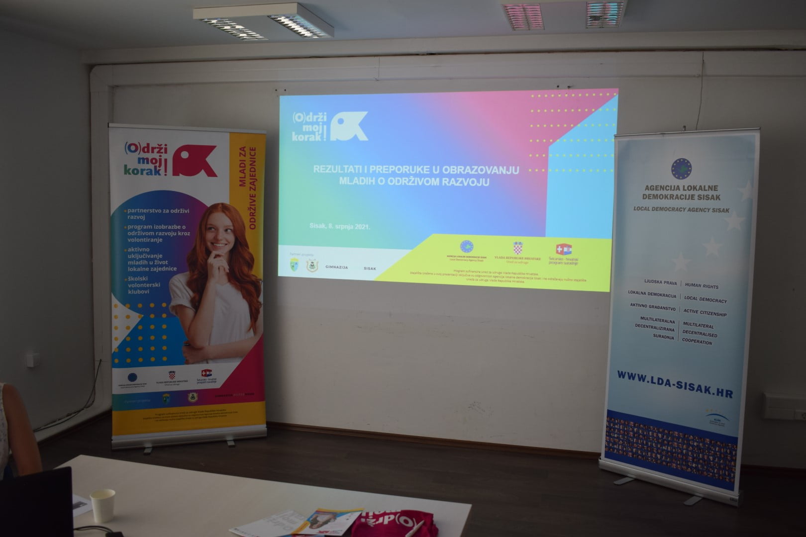 Predstavljani rezultati projekta “(O)drži moj korak!” Predstavljani rezultati projekta “(O)drži moj korak!”