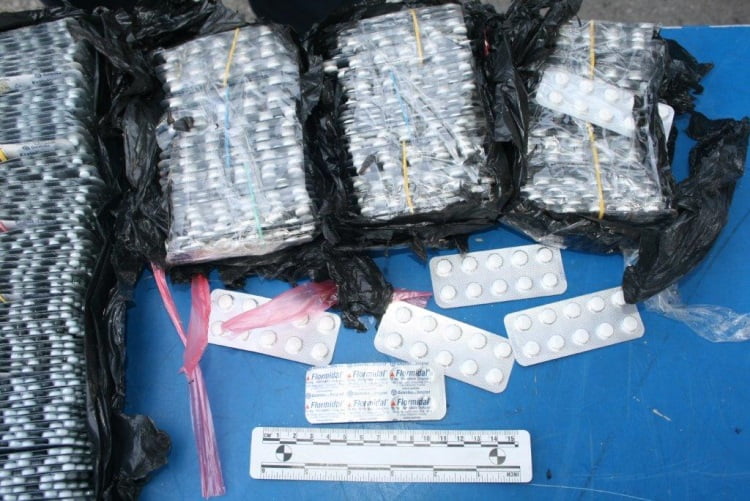 Slovenac pokušao prokrijumčariti 7800 tableta s popisa droga Slovenac pokušao prokrijumčariti 7800 tableta s popisa droga