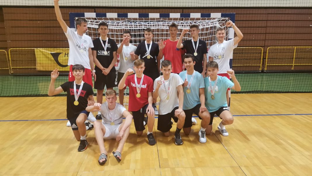 Rukometaši sisačke Siscie drugi na međunarodnoj završnici Sportskih igara mladih 2021. Rukometaši sisačke Siscie drugi na međunarodnoj završnici Sportskih igara mladih 2021.