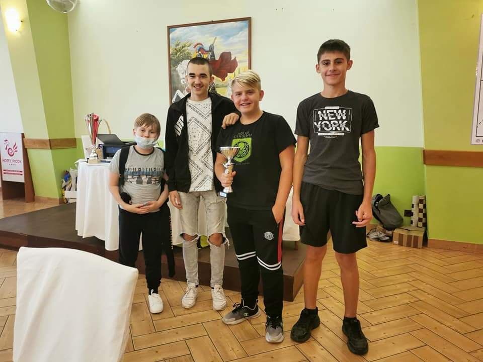 Mladi sisački šahisti se vratili u 1. kadetsku ligu Mladi sisački šahisti se vratili u 1. kadetsku ligu