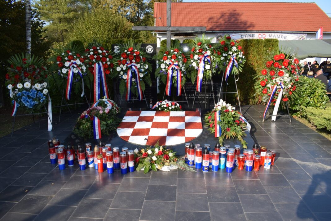 GALERIJA: Obilježen Dan hrvatskih branitelja Sisačko-moslavačke županije GALERIJA: Obilježen Dan hrvatskih branitelja Sisačko-moslavačke županije
