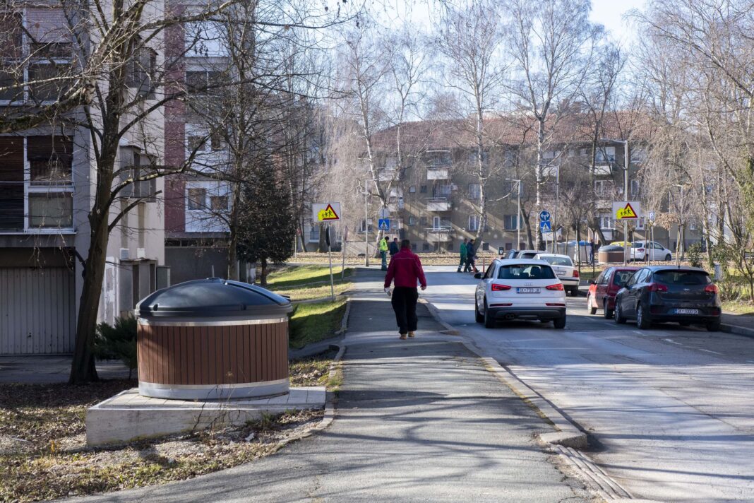 Uskoro i u Capragu novi moderni polupodzemni spremnici Uskoro i u Capragu novi moderni polupodzemni spremnici