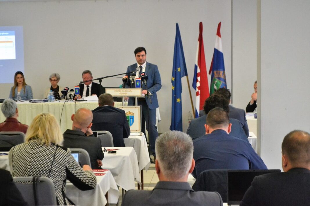 Mato Fofić novi predsjednik Skupštine SMŽ – Šepak otišao zbog svađe? Mato Fofić novi predsjednik Skupštine SMŽ – Šepak otišao zbog svađe?