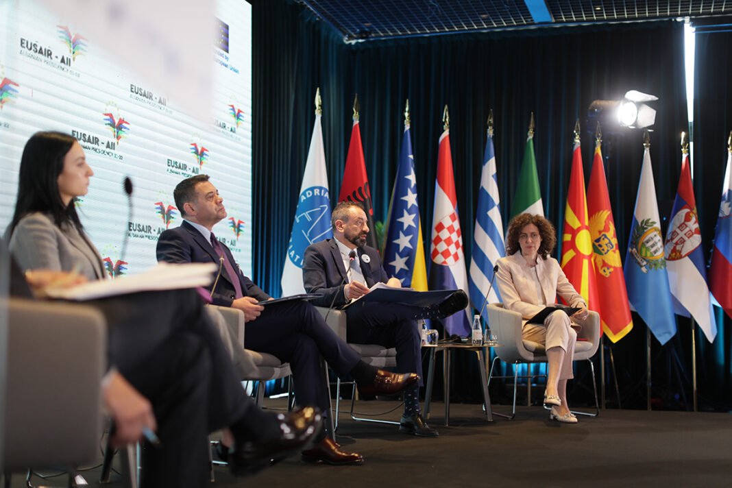 U Tirani pod motom “EU-Mladi-Razmjena” počeo 7. Forum EUSAIR-a U Tirani pod motom “EU-Mladi-Razmjena” počeo 7. Forum EUSAIR-a
