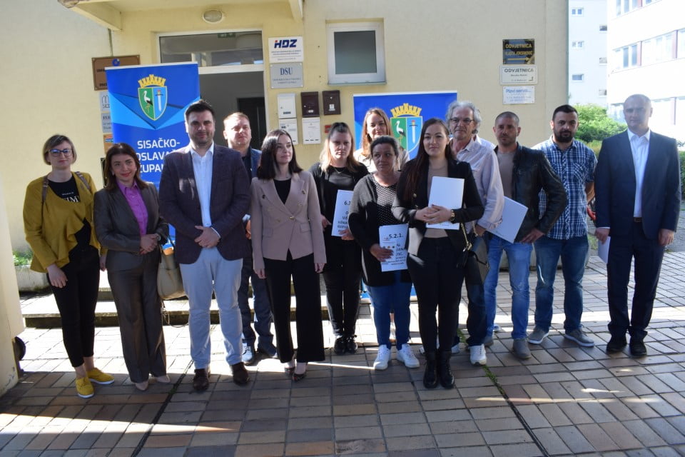 Nove potpore poljoprivrednicima s područja Sisačko-moslavačke županije Nove potpore poljoprivrednicima s područja Sisačko-moslavačke županije