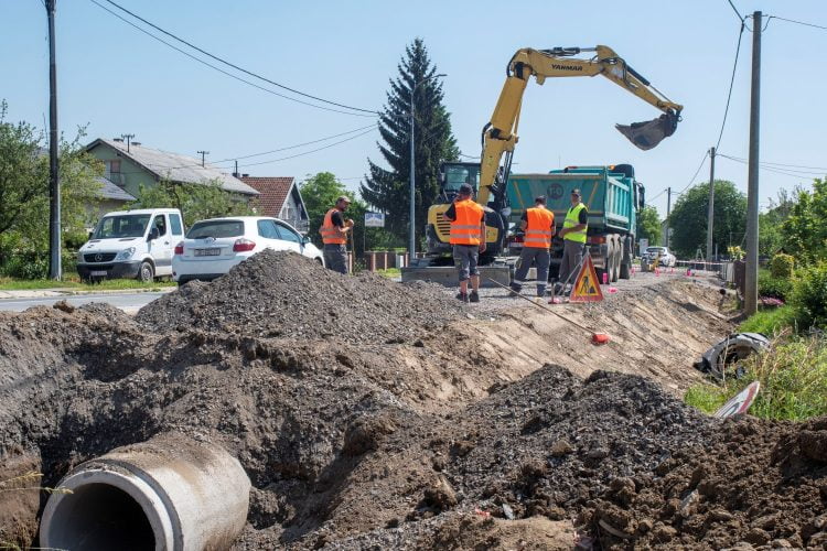 Asfaltirana Neretvanska, gradi se ugibalište u Galdovačkoj Asfaltirana Neretvanska, gradi se ugibalište u Galdovačkoj