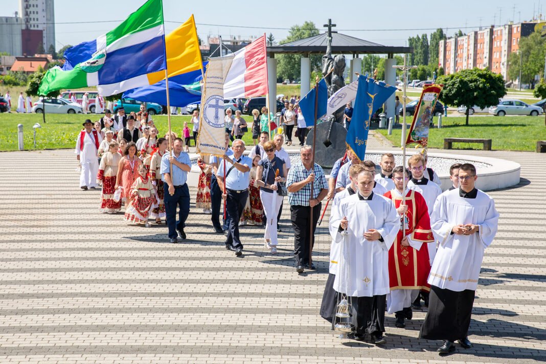 Proslavljen blagdan zaštitnika biskupije sv. Kvirina Proslavljen blagdan zaštitnika biskupije sv. Kvirina