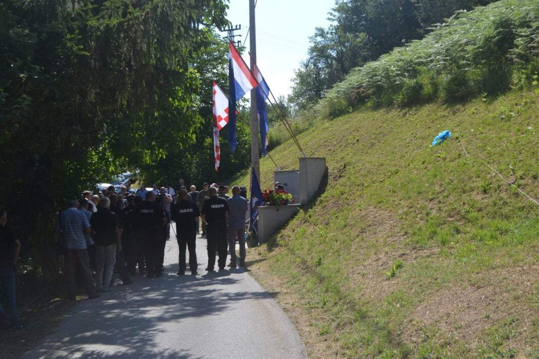 Sjećanje na Josipu Kožić, prvu žrtvu iz Domovinskog rata s petrinjskog područja Sjećanje na Josipu Kožić, prvu žrtvu iz Domovinskog rata s petrinjskog područja