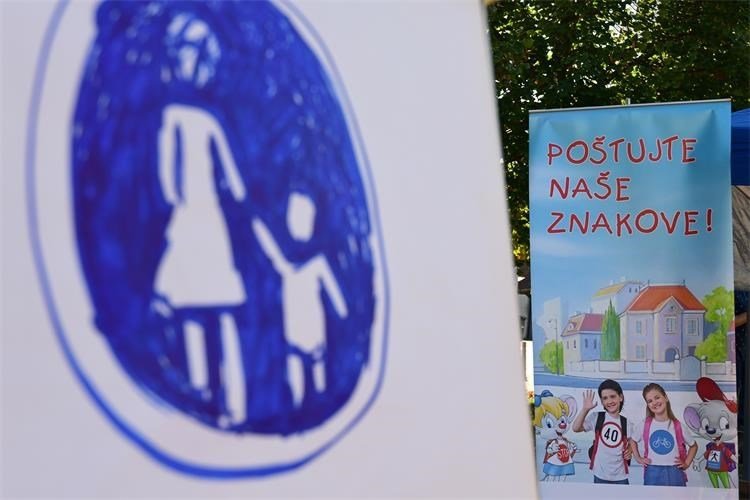 OPREZ U PROMETU: Počinje nova školska godina! OPREZ U PROMETU: Počinje nova školska godina!