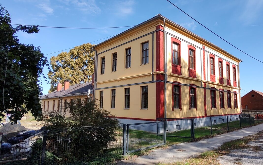 Završena konstruktivna obnova Područne škole Topolovac Završena konstruktivna obnova Područne škole Topolovac