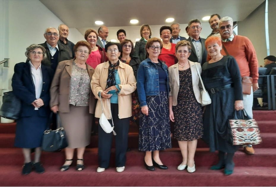Povodom obilježene 52. obljetnice mature maturanata sisačke Kemijske tehničke škole iz 1970. godine Povodom obilježene 52. obljetnice mature maturanata sisačke Kemijske tehničke škole iz 1970. godine
