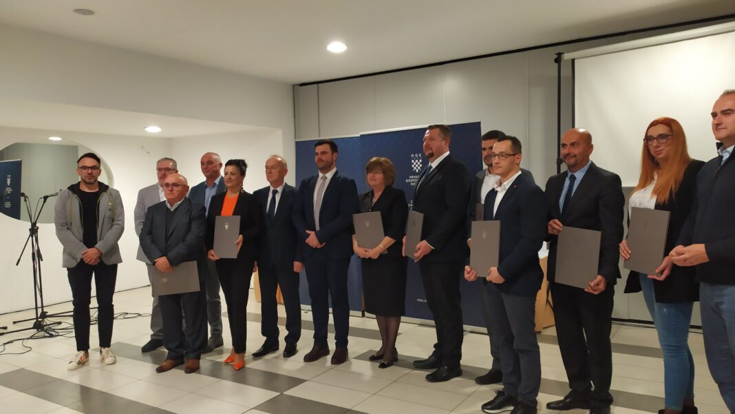 HIPP Croatia, Šmit electronic i EuroArt 93 najuspješnije tvrtke SMŽ HIPP Croatia, Šmit electronic i EuroArt 93 najuspješnije tvrtke SMŽ