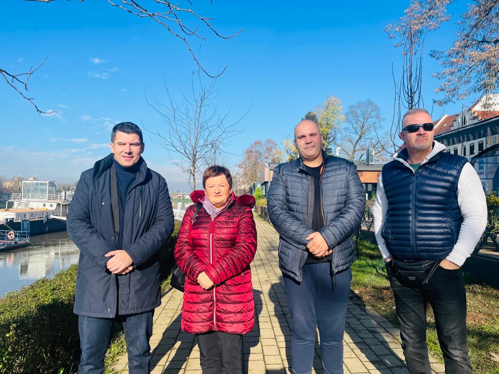 Most: „Amandmanom tražimo da Vlada svakom čovjeku koji je u kontejneru osigura 1500 kuna mjesečno“ Most: „Amandmanom tražimo da Vlada svakom čovjeku koji je u kontejneru osigura 1500 kuna mjesečno“