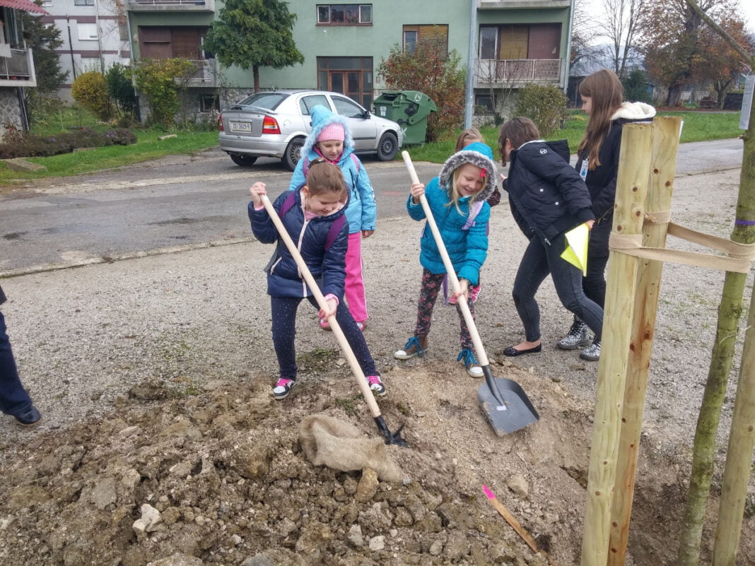 „Aleja prvašića“ bit će u Glini „Aleja prvašića“ bit će u Glini
