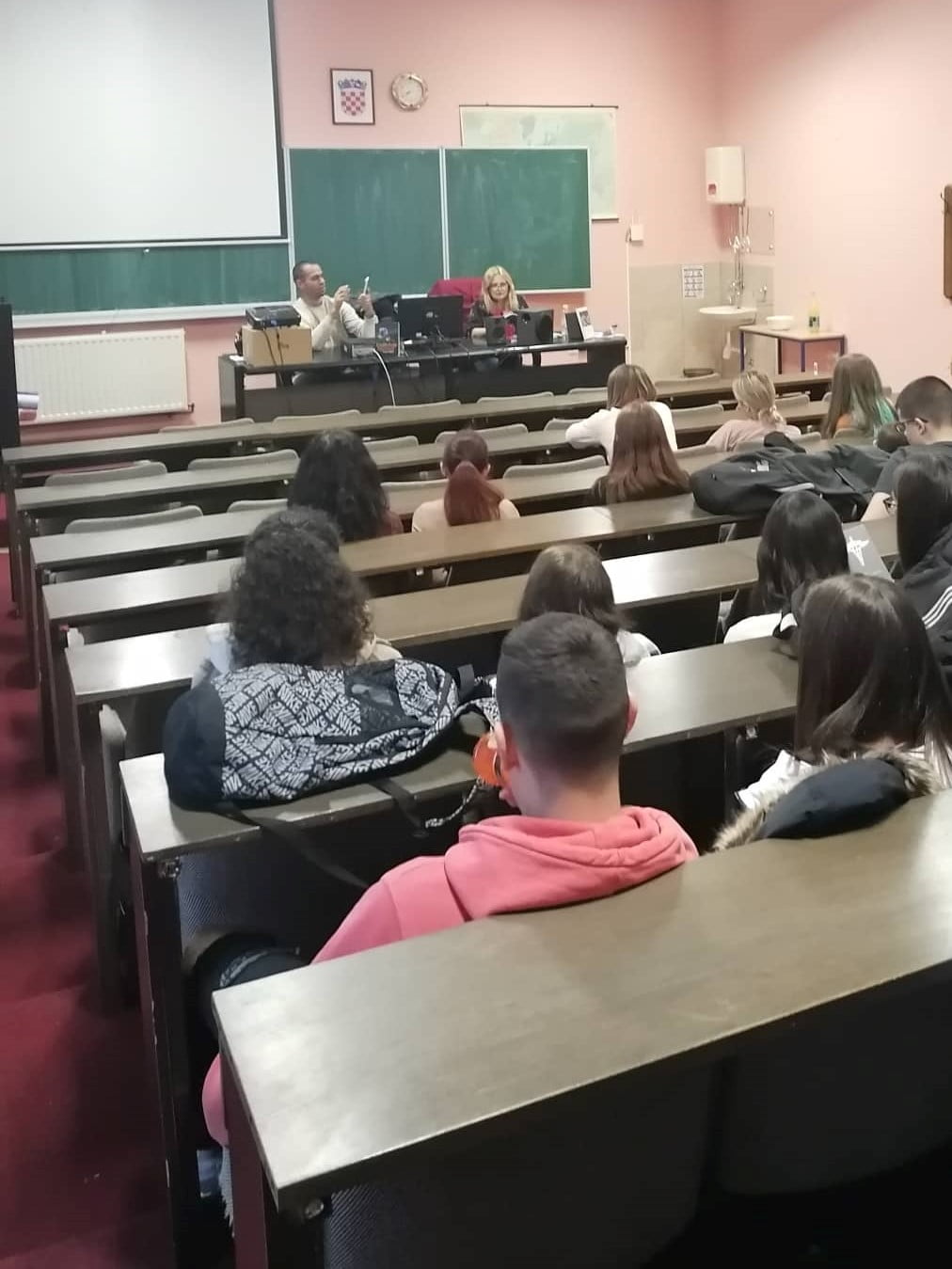 Denis Vidović u Ekonomskoj školi Sisak Denis Vidović u Ekonomskoj školi Sisak