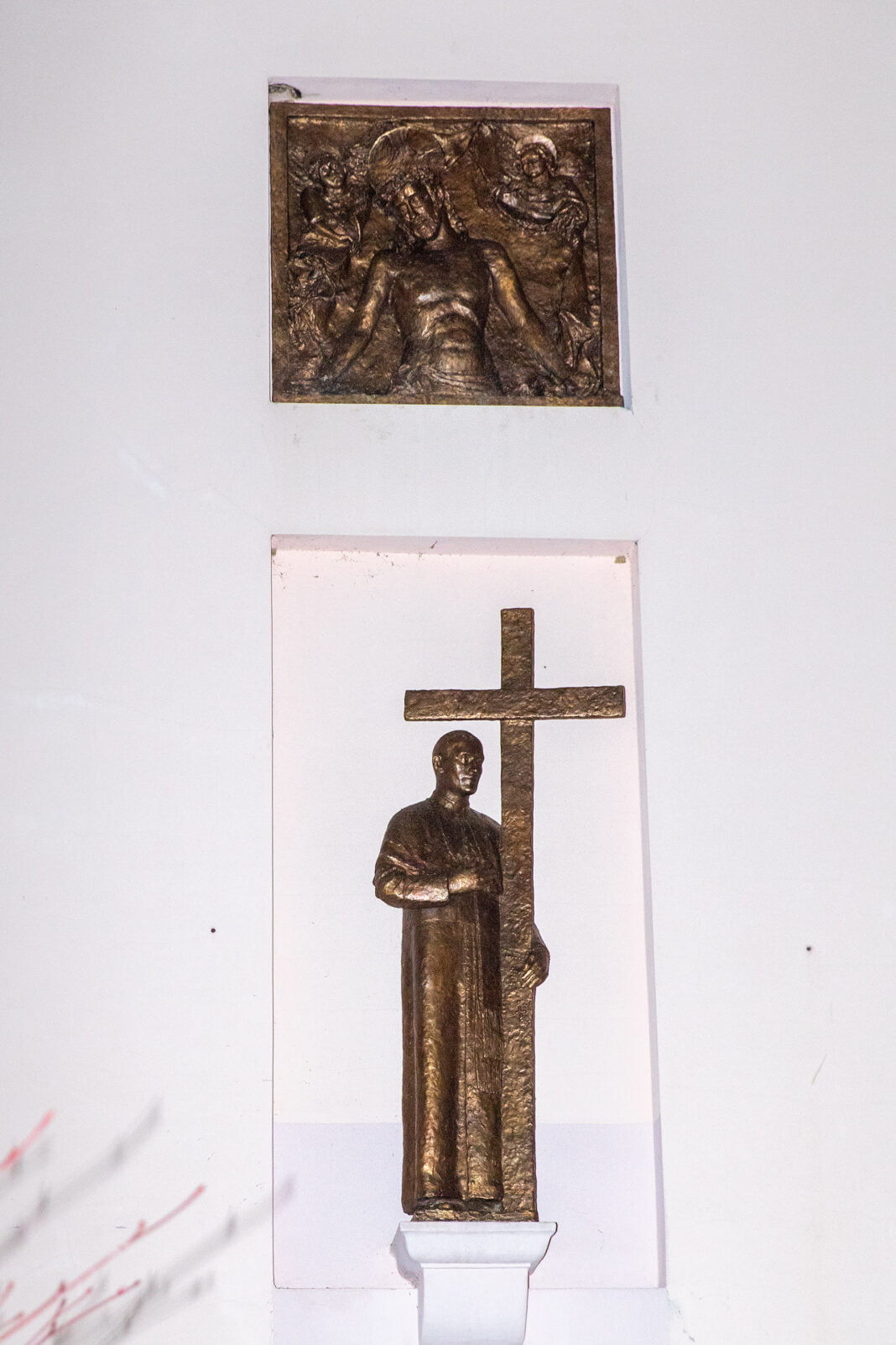 Blagoslov reljefa bičevanog Krista u Velikom Kaptolu Blagoslov reljefa bičevanog Krista u Velikom Kaptolu