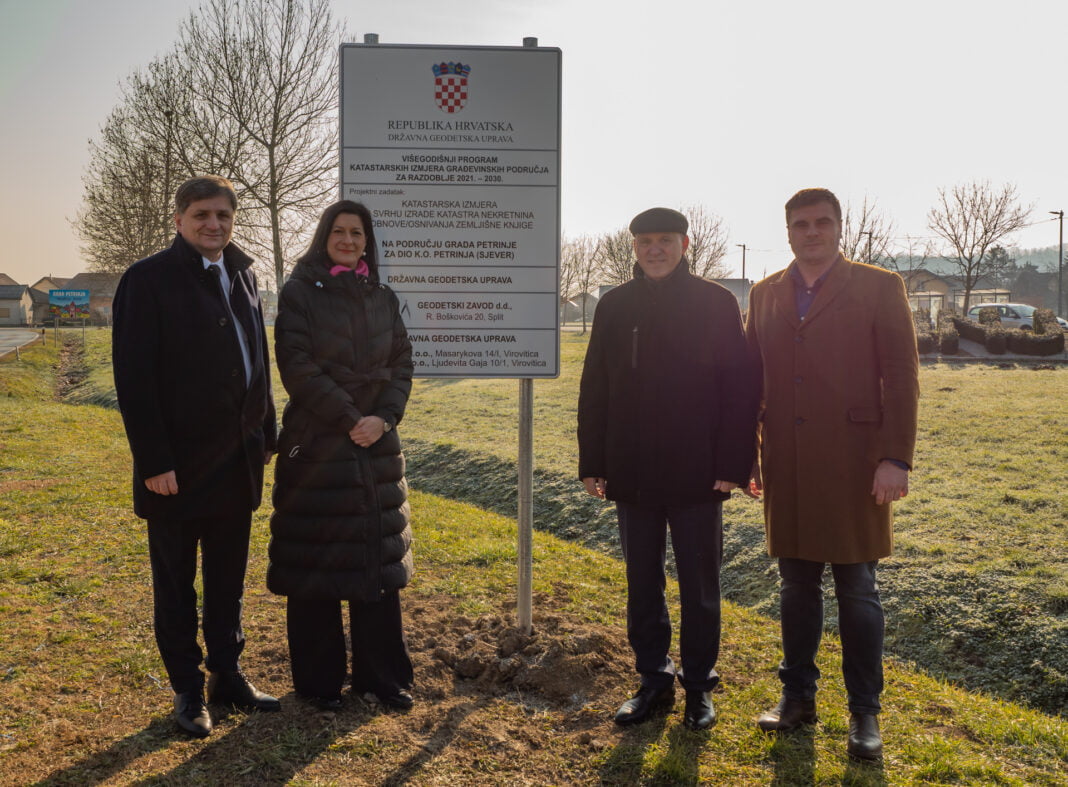 Višegodišnji program katastarske izmjere građevinskih područja RH započeo u Petrinji Višegodišnji program katastarske izmjere građevinskih područja RH započeo u Petrinji