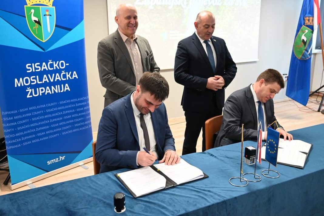 Potpisan ugovor za autobusni prijevoz po cijeni od 2 eura mjesečno – pročitajte kako ga koristiti Potpisan ugovor za autobusni prijevoz po cijeni od 2 eura mjesečno – pročitajte kako ga koristiti
