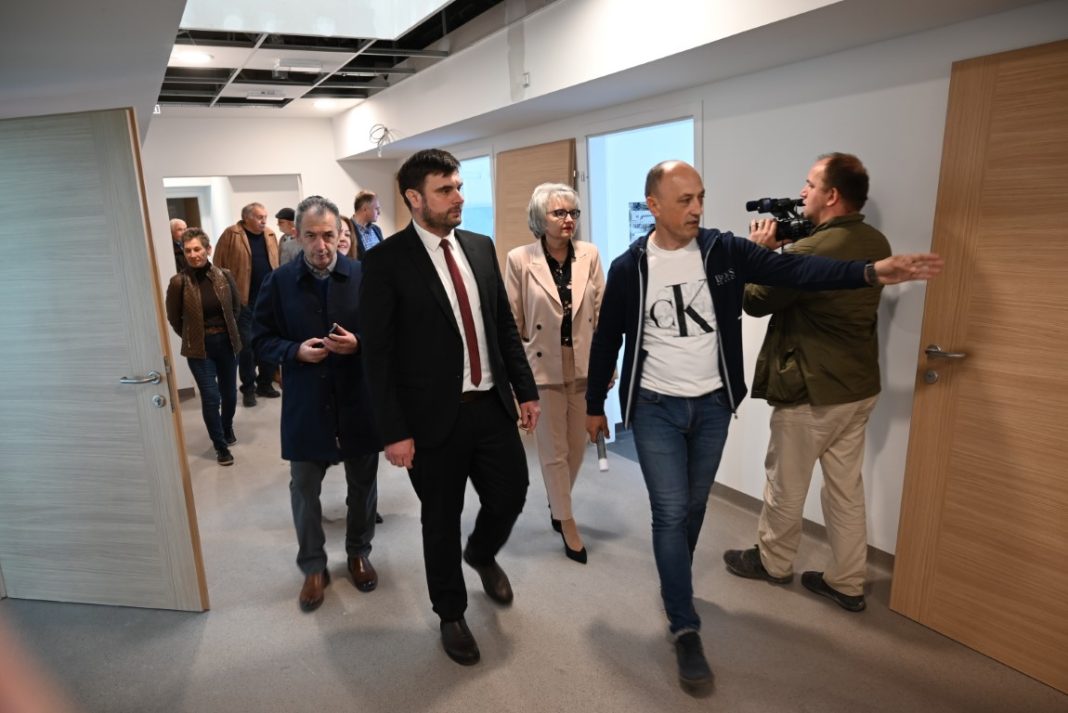 Županija u Kutini uređuje Dom za starije osobe Županija u Kutini uređuje Dom za starije osobe