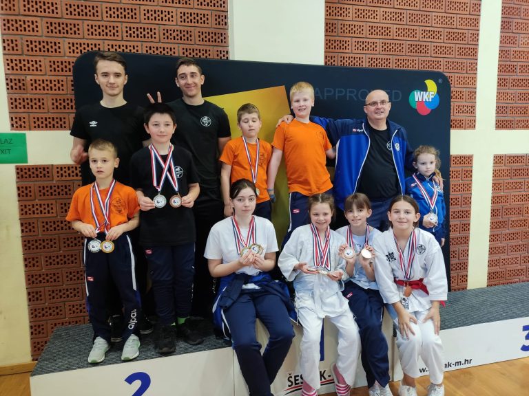 Karatisti Kondure osvojili 28 medalja