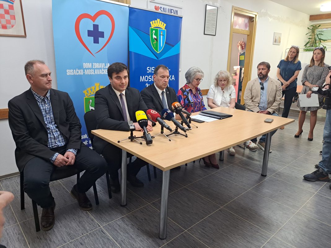 Ravnatelju bolnice dr. Dujmenoviću opomena, ministar zadovoljan odlukom Upravnog vijeća bolnice Ravnatelju bolnice dr. Dujmenoviću opomena, ministar zadovoljan odlukom Upravnog vijeća bolnice