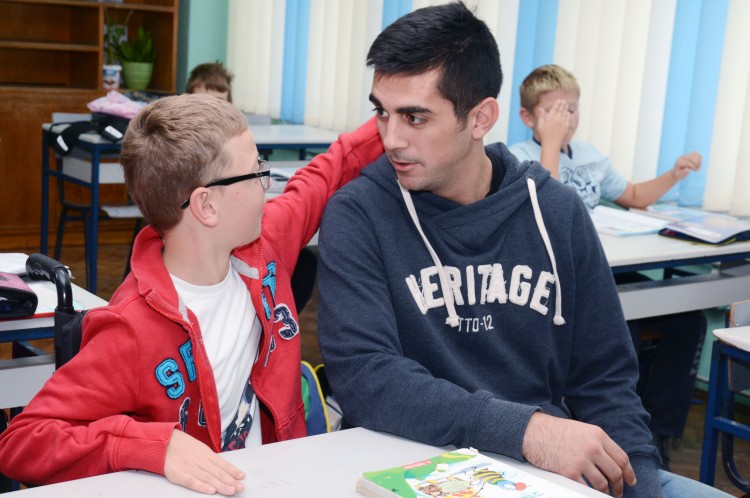 Prijavite se za edukaciju za pomoćnika u nastavi Prijavite se za edukaciju za pomoćnika u nastavi