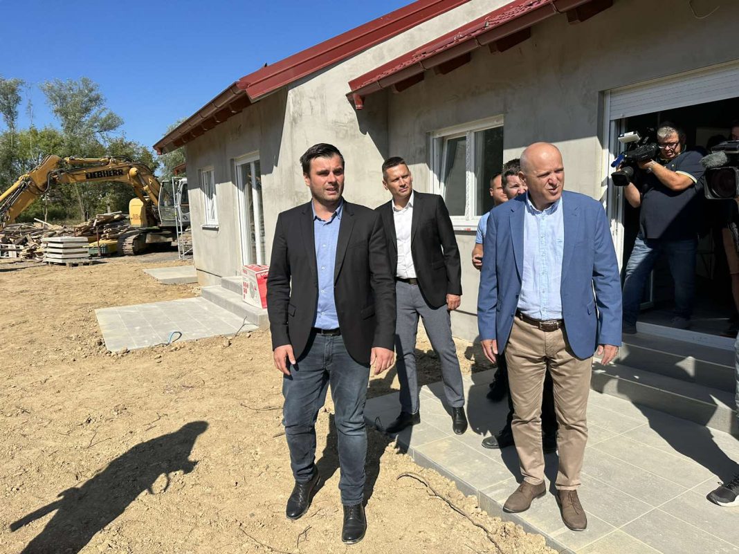 Drvene montažne kuće u Glini izvrsno napreduju Drvene montažne kuće u Glini izvrsno napreduju