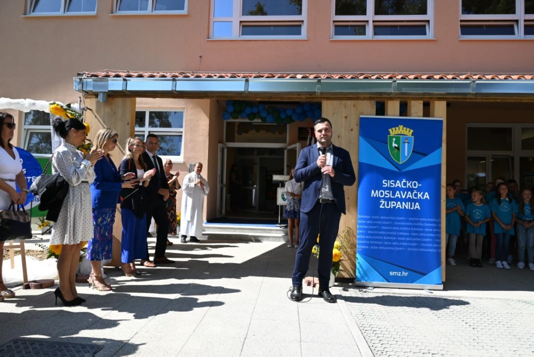 Otvorena novoizgrađena osnovna škola “Ivan Goran Kovačić” Gora Otvorena novoizgrađena osnovna škola “Ivan Goran Kovačić” Gora