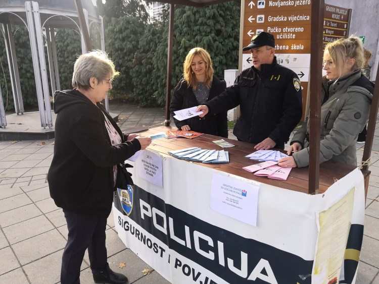 Obilježen Međunarodni dan borbe protiv nasilja nad ženama Obilježen Međunarodni dan borbe protiv nasilja nad ženama