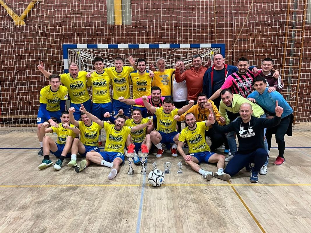 Nikšić automobili/Cvjećarnica Lampaš pobjednici 44. Šikića u seniorskoj i veteranskoj kategoriji Nikšić automobili/Cvjećarnica Lampaš pobjednici 44. Šikića u seniorskoj i veteranskoj kategoriji