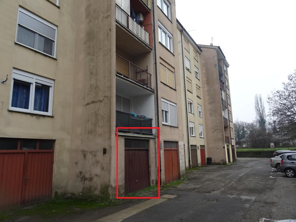 Država u najam daje 26 objekata, na popisu i hala u Petrinji te garaža u Sisku Država u najam daje 26 objekata, na popisu i hala u Petrinji te garaža u Sisku