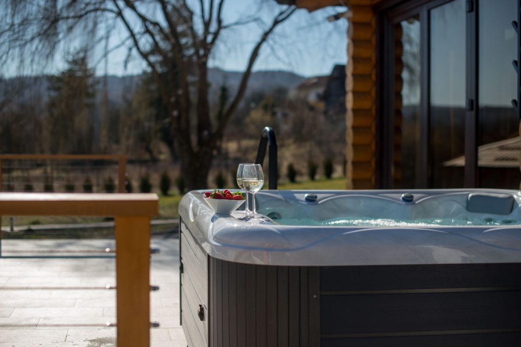 Raspisan Javni poziv za dodjelu bespovratnih potpora u turizmu Raspisan Javni poziv za dodjelu bespovratnih potpora u turizmu