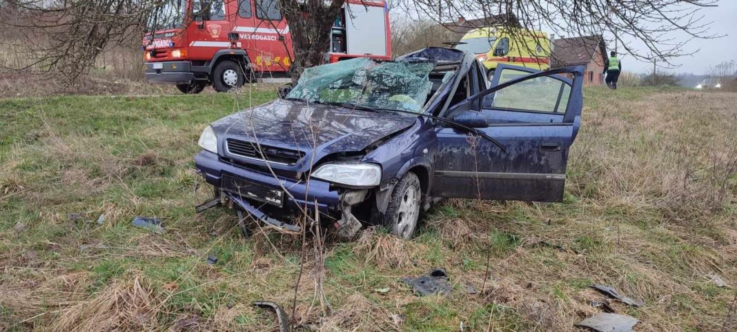 U prometnoj nesreći vozačica zadobila teške tjelesne ozljede opasne za život U prometnoj nesreći vozačica zadobila teške tjelesne ozljede opasne za život