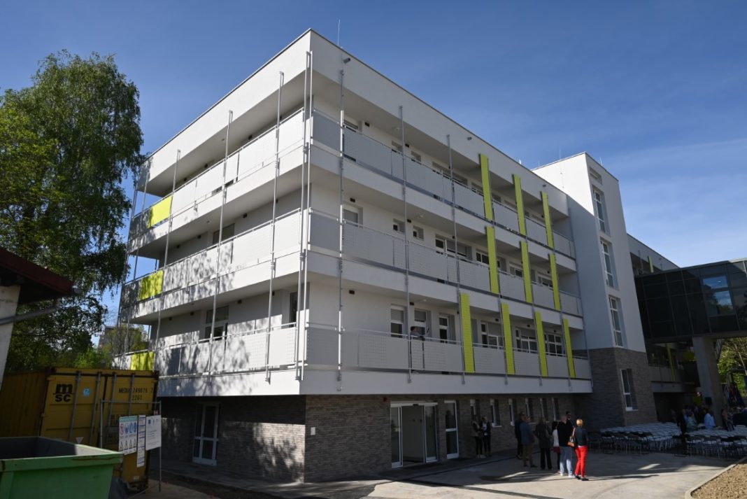 Otvorena obnovljena zgrada Nove interne sisačke bolnice Otvorena obnovljena zgrada Nove interne sisačke bolnice