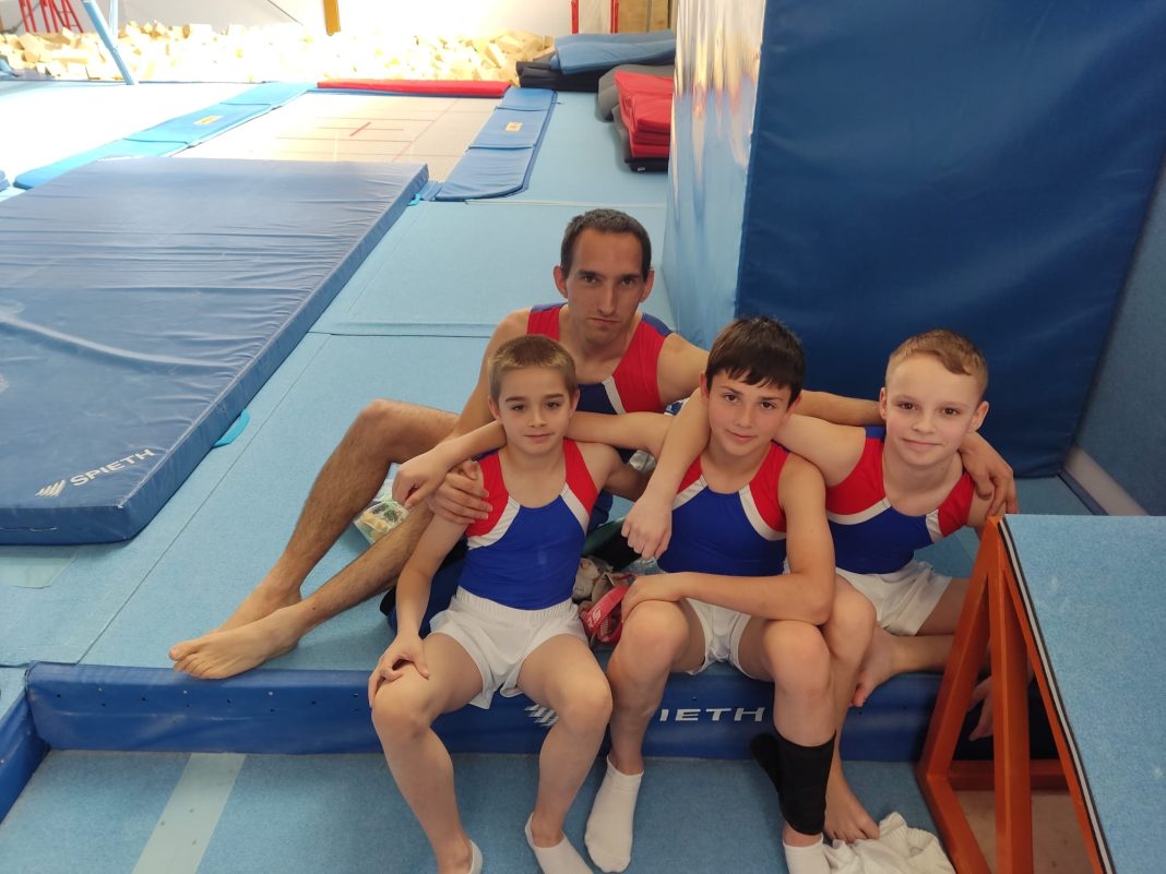 Sisački gimnastičari imaju zlatnog kadeta i najbolju kadetsku ekipu Sisački gimnastičari imaju zlatnog kadeta i najbolju kadetsku ekipu