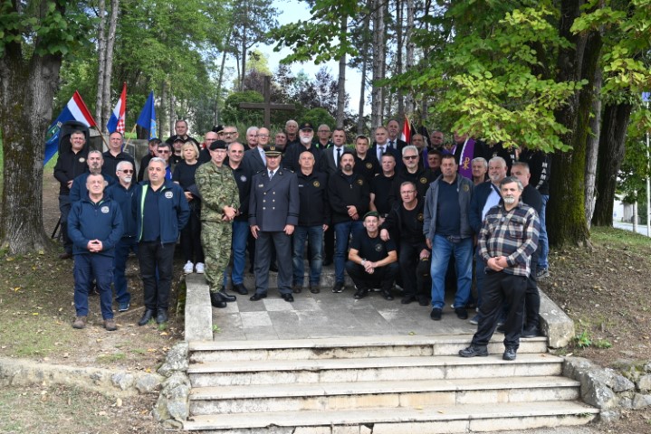 Obilježena 29. obljetnica sudjelovanja 2. gardijske brigade „Grom“ u vojnoj operaciji „Una-95“ Obilježena 29. obljetnica sudjelovanja 2. gardijske brigade „Grom“ u vojnoj operaciji „Una-95“