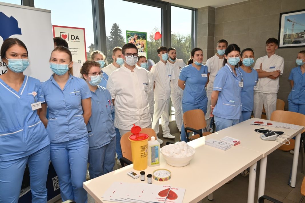 Svjetski dan srca obilježen u sisačkoj bolnici Svjetski dan srca obilježen u sisačkoj bolnici