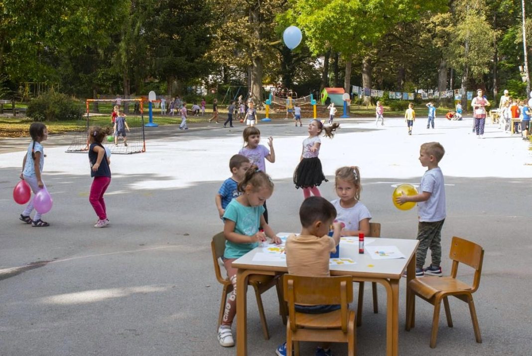 Sisačkim vrtićancima na raspolaganju glazbeni, likovni, sportski, STEM, Montessori i terapeutski programi Sisačkim vrtićancima na raspolaganju glazbeni, likovni, sportski, STEM, Montessori i terapeutski programi