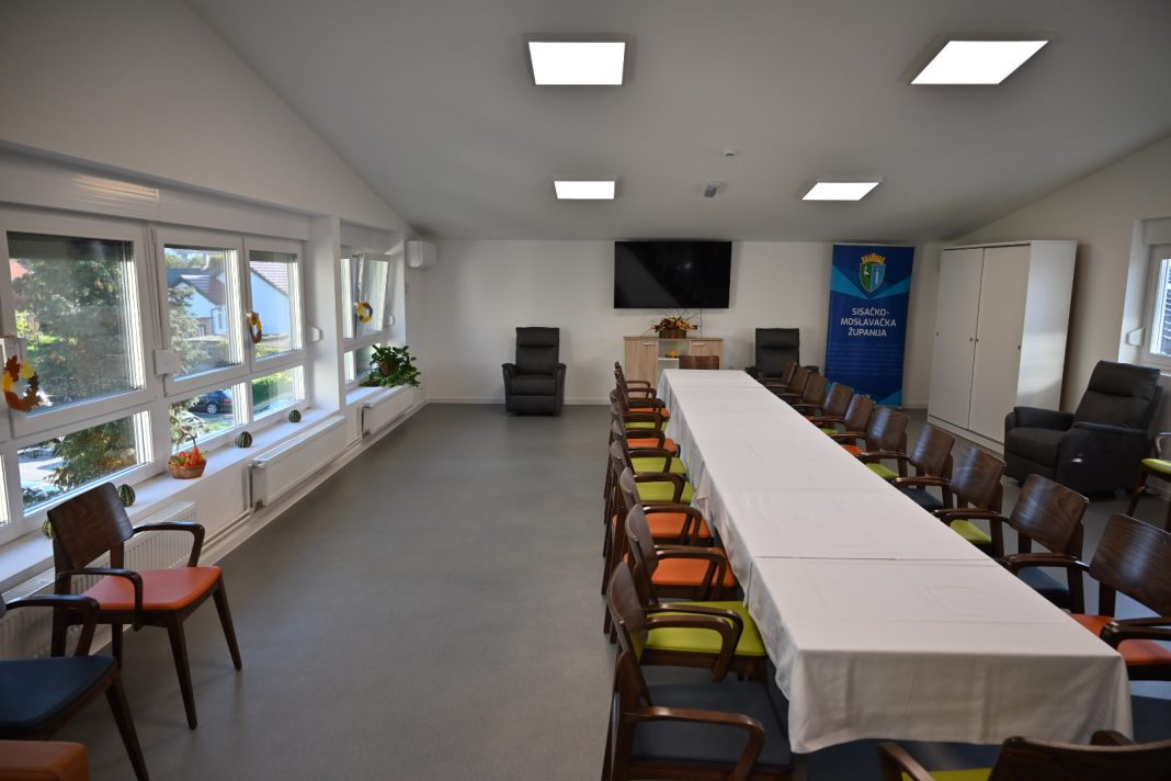 Županija otvorila dnevni boravak u Domu za starije osobe u Kutini Županija otvorila dnevni boravak u Domu za starije osobe u Kutini