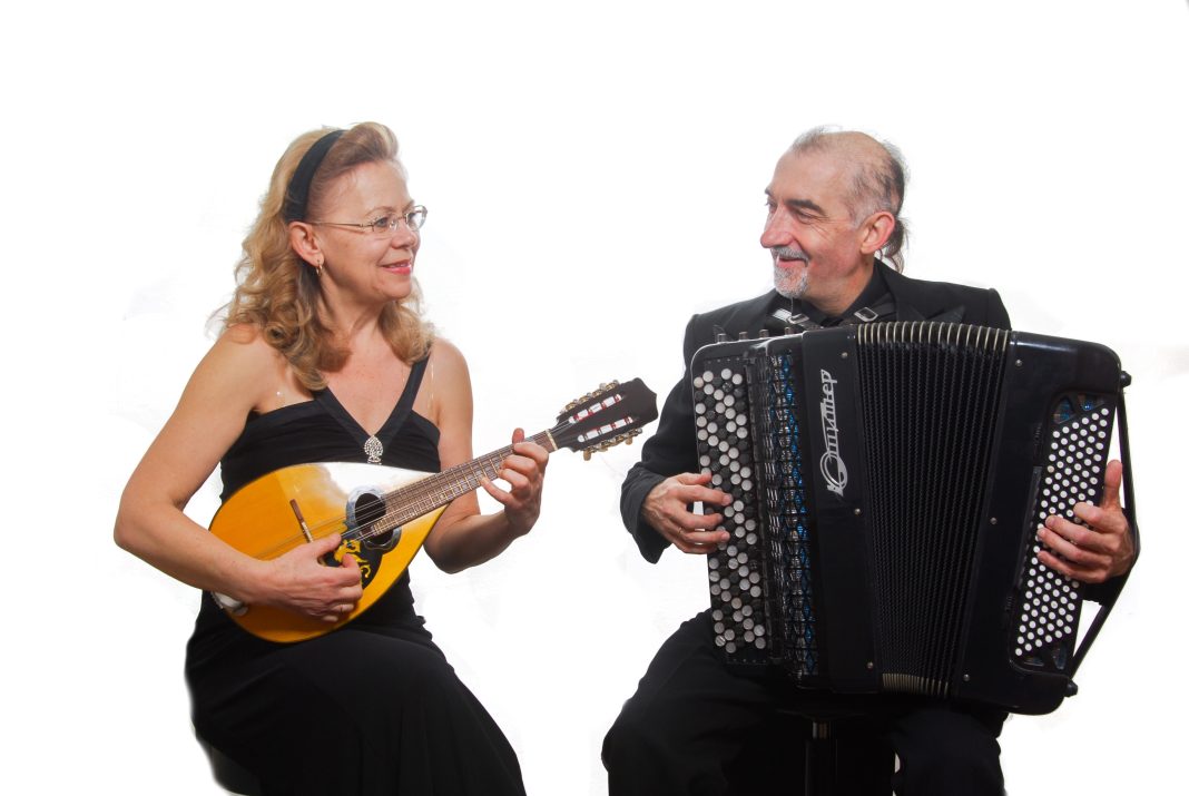 Duo Balyk nastupa u dvorani Glazbene škole Duo Balyk nastupa u dvorani Glazbene škole